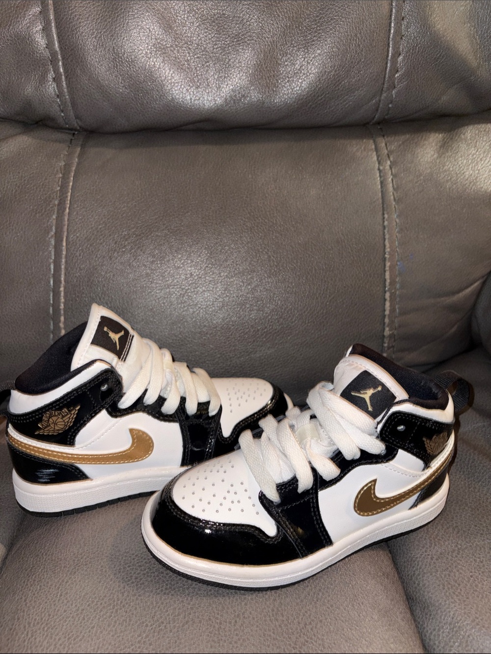 Nike Kids White Black Gold High-Top Sneakers Air Jordan